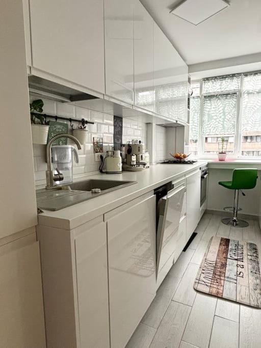 Ultracentral Lovely Place -Your Home Away From Home Bucarest Exterior foto